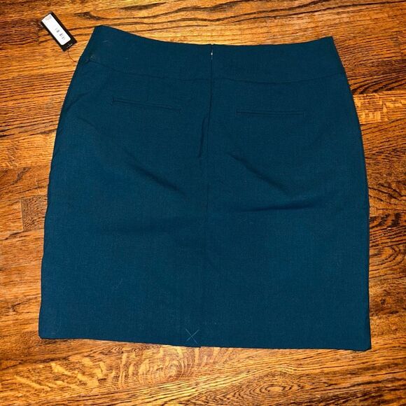 New Worthington Skirt - Picture 2 of 5